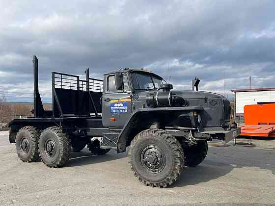 Лесовоз Урал 5557 с площадкой без ГМ Брянск