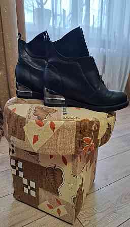 Продам женские ботинки Симферополь