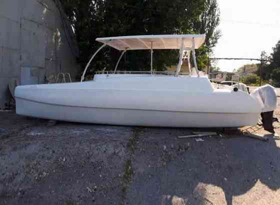 Катамаран прогулочный Кайман-800 на 12-20 человек Туапсе