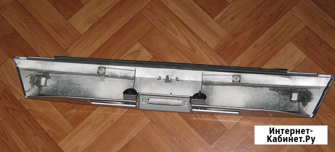 76811-21030 накладка багажника 5 двери Toyota Caldina ZZT 240 2002-2007 эмблема шильдик Красноярск - изображение 2