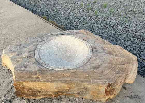 Очаг кострище в глыбе природного камня Шахты