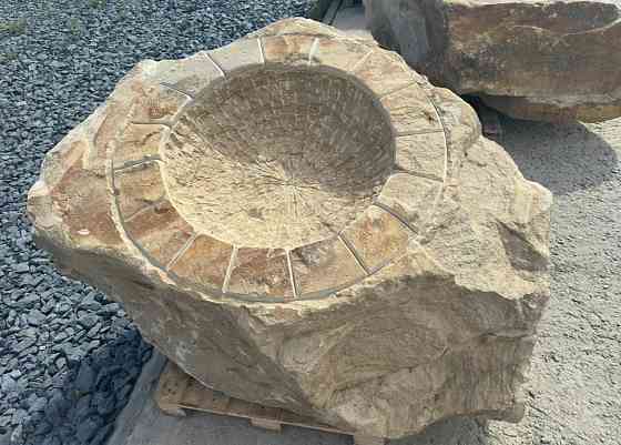 Очаг кострище в глыбе природного камня Шахты