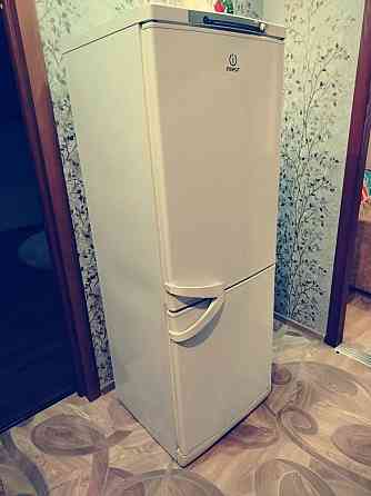 Продам холодильник недорого в Таганроге Таганрог