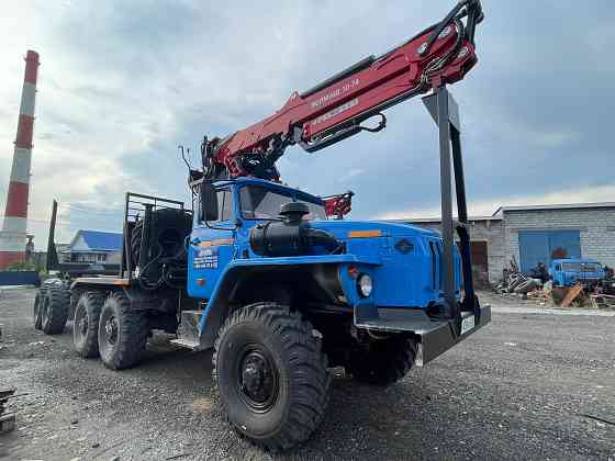 Лесовоз Урал с КМУ Велмаш 10-74 с прицепом роспуском Красноярск