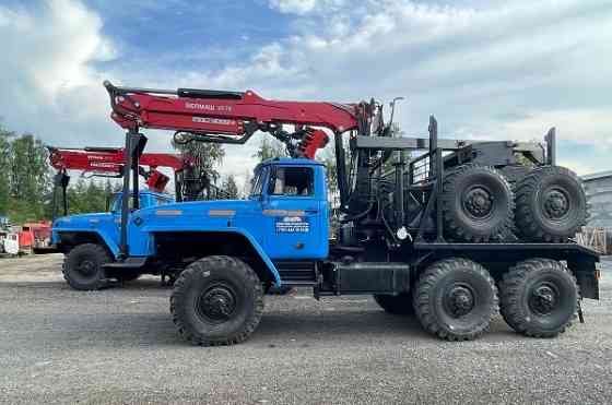 Лесовоз Урал с КМУ Велмаш 10-74 с прицепом роспуском Красноярск