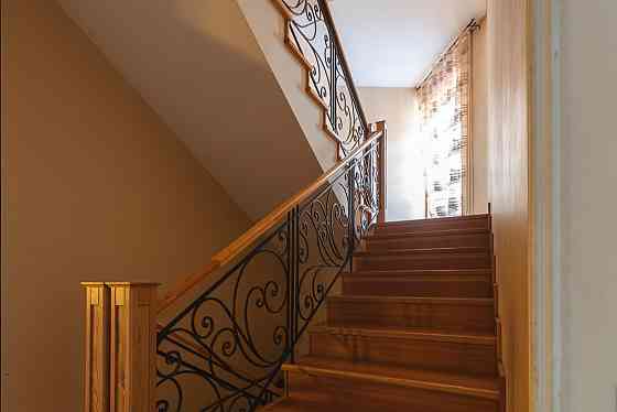 Дом 272 м² на участке 4 сот. на продажу в Красноярске Красноярск